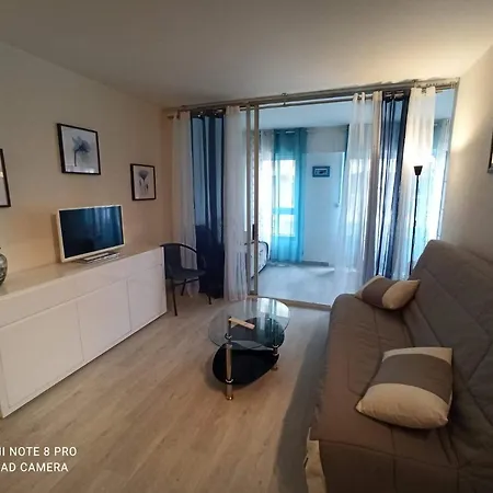Idealement Situe 6 Personnes Διαμέρισμα