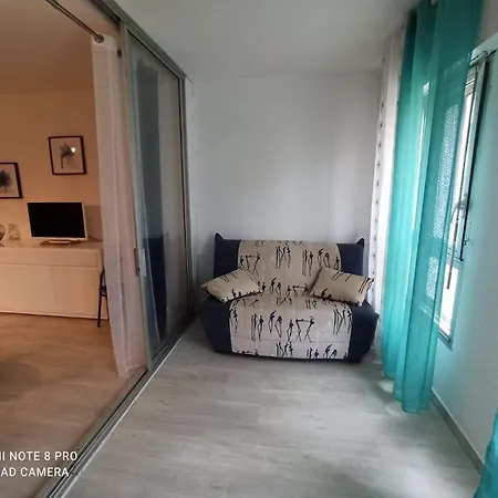 Idealement Situe 6 Personnes Διαμέρισμα